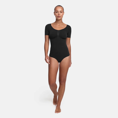 The model is 5'10" and wears a size S.