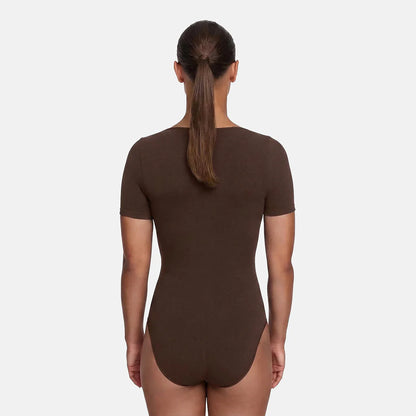 The model is 5'10" and wears a size S.
