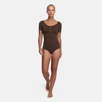 The model is 5'10" and wears a size S.