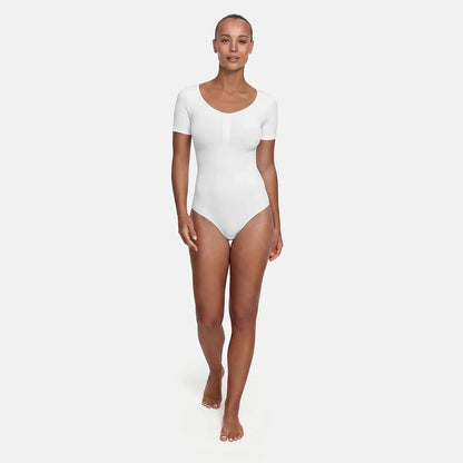 The model is 5'10" and wears a size S.