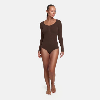 The model is 5'10" and wears a size S.