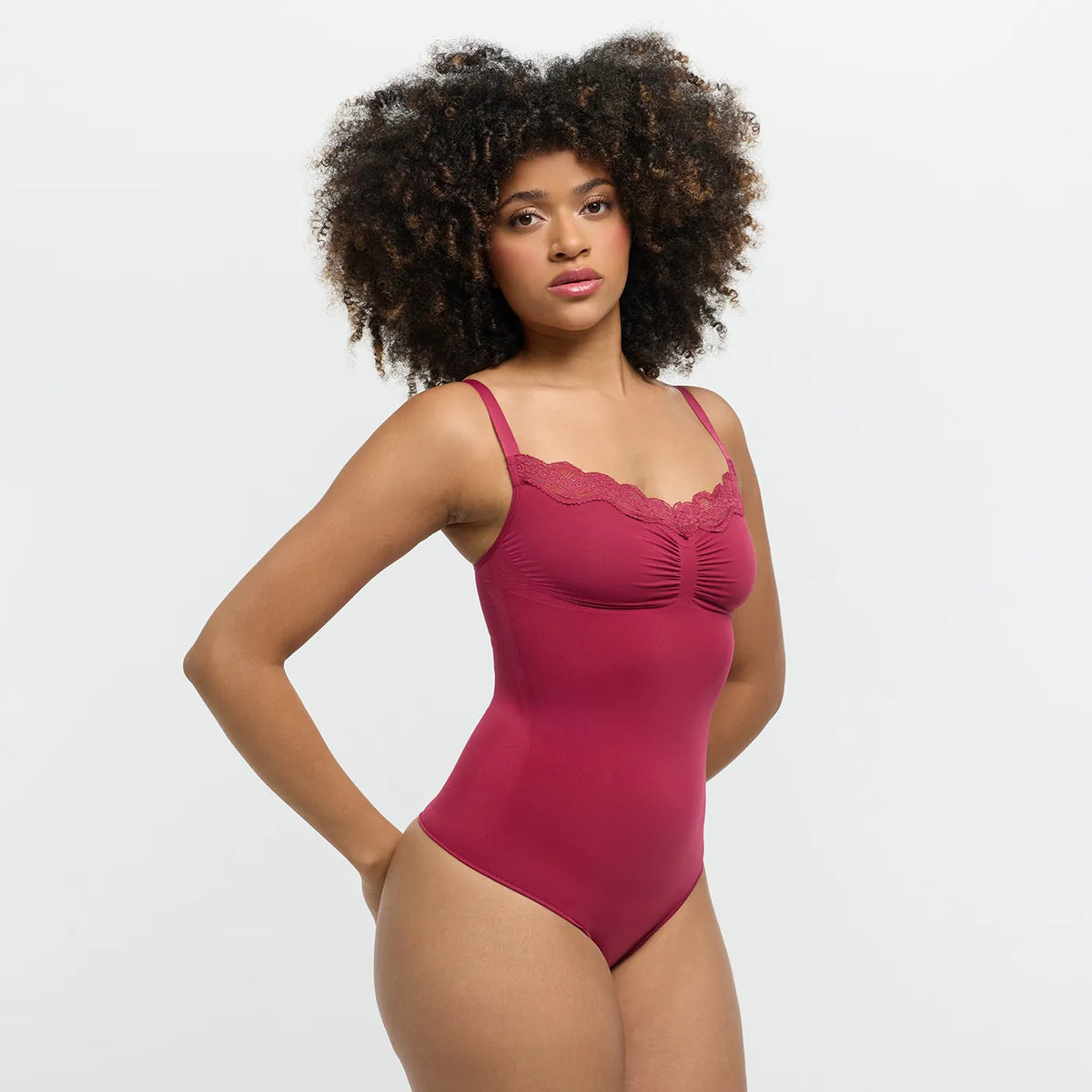 The model is 5'10" and wears a size L.