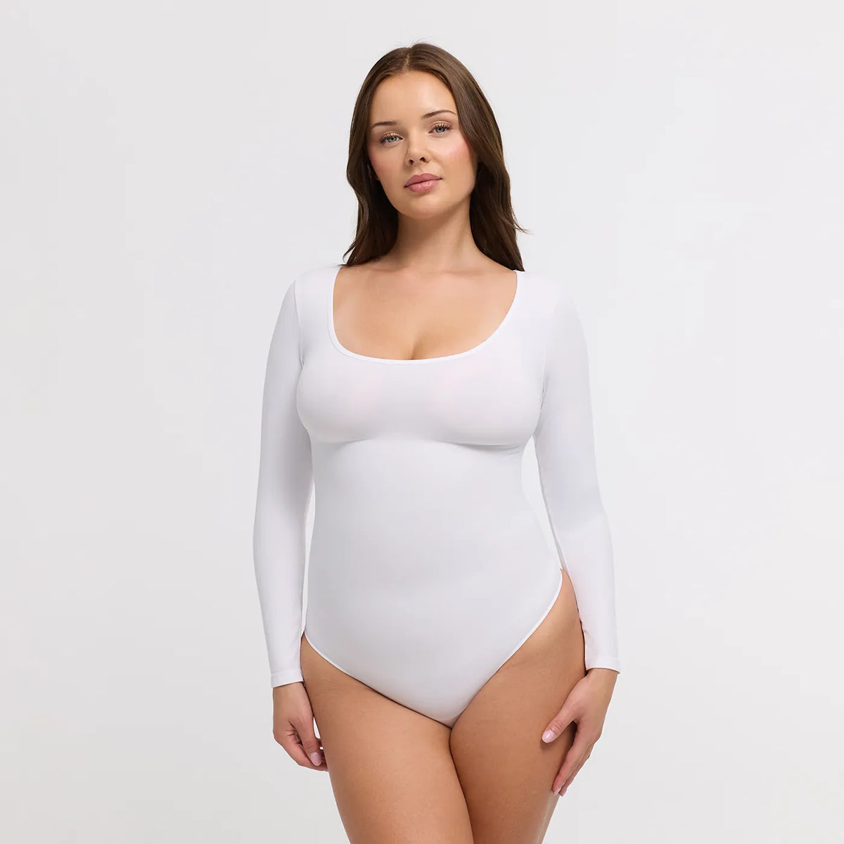 The model is 5'10" and wears a size L.